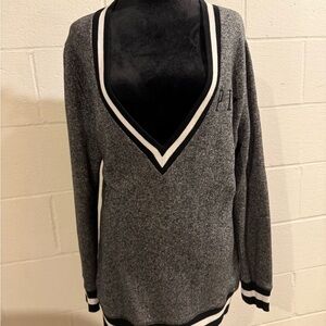 Victoria’s Secret PINK French terry long sleeve deep v-neck tunic. Size M